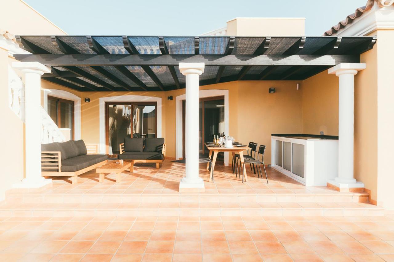 Moderne Villa Met Verwarmd Zwembad In קורלחו מראה חיצוני תמונה