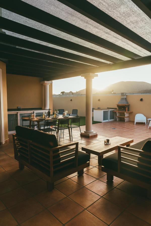 Moderne Villa Met Verwarmd Zwembad In קורלחו מראה חיצוני תמונה